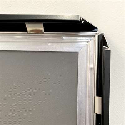 Alu snäppramar svart, platt 20 mm profil