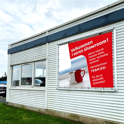 Omni Banner, väggfäste, 4 st. per uppsättning