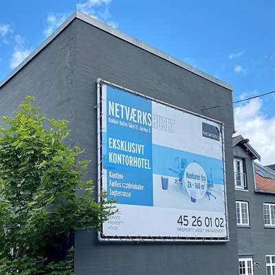 Banner Tube Wall Ram, ram med väggfäste, 200 x 200 cm