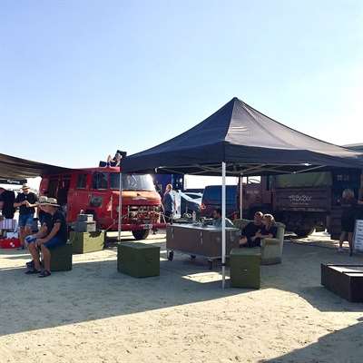 Eventtält Lux, 4 x 4 m, alu/silver med svart topp